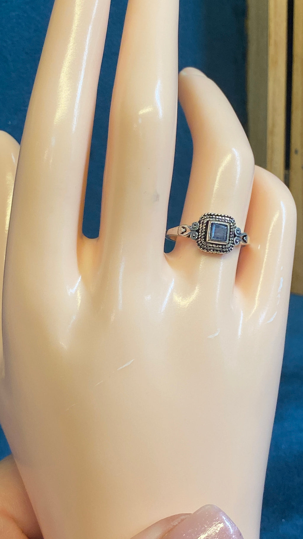 Moonlit Elegance – Rainbow Moonstone Ring