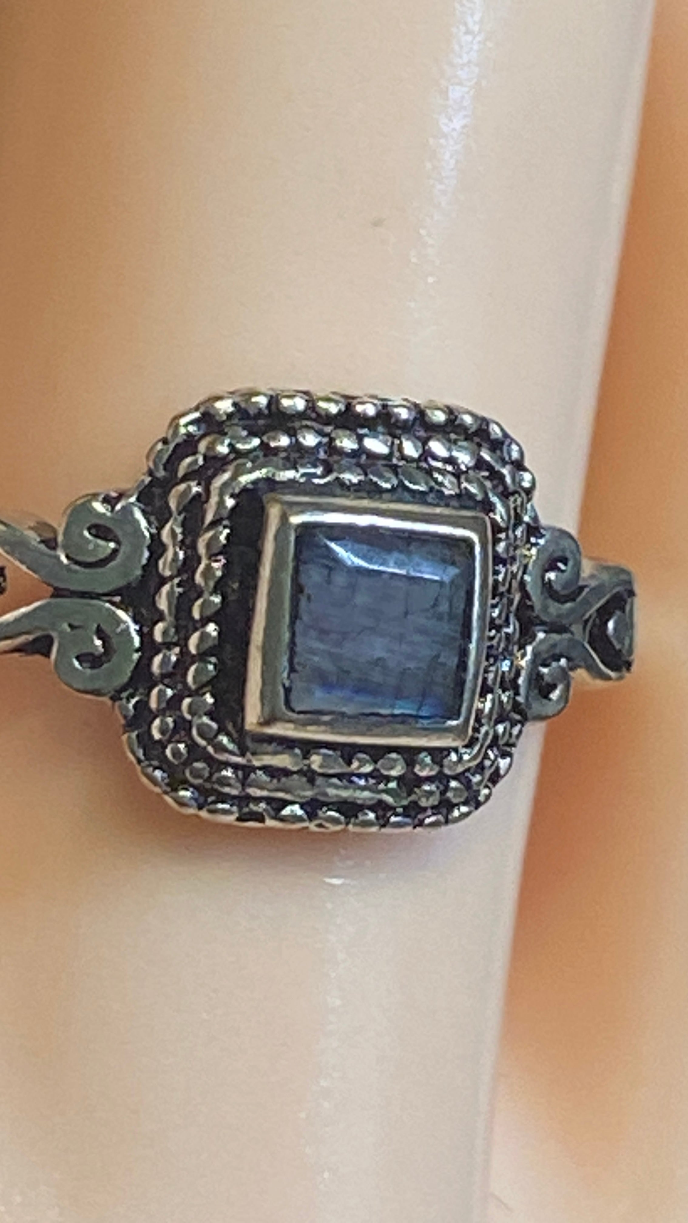 Moonlit Elegance – Rainbow Moonstone Ring