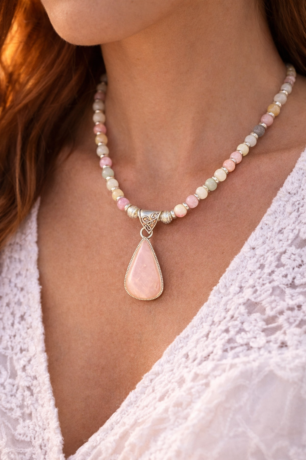 ROSE QUARTZ AND 925 STERLING SILVER PENDANT ON QUARTZ BEADED NECKLACE