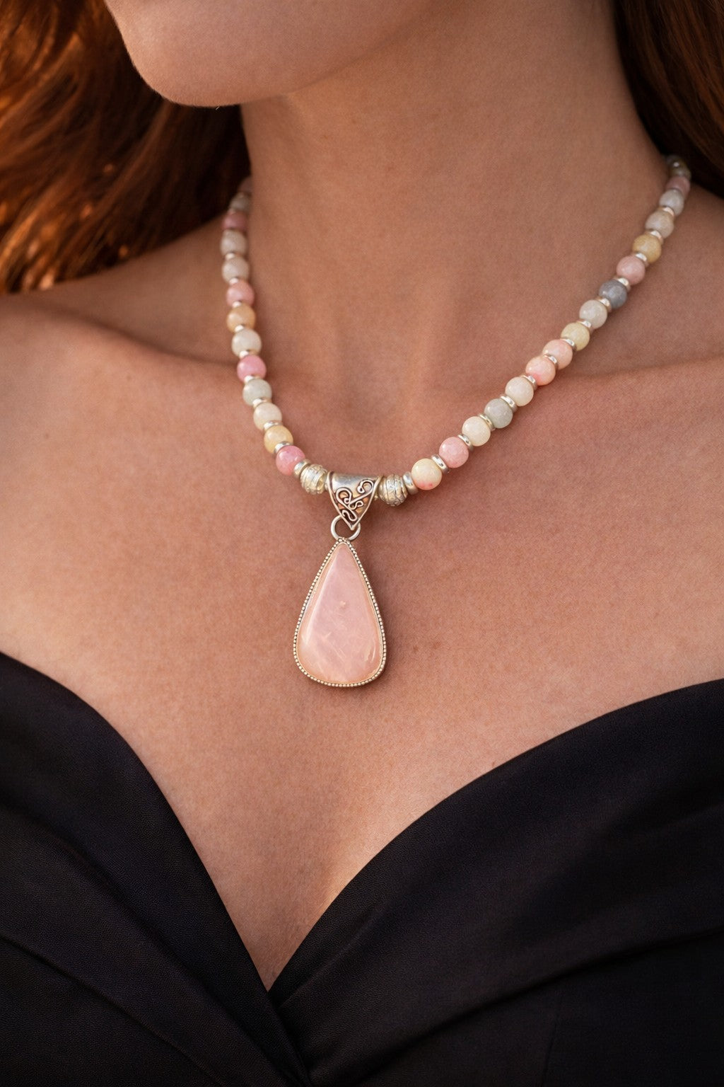 ROSE QUARTZ AND 925 STERLING SILVER PENDANT ON QUARTZ BEADED NECKLACE