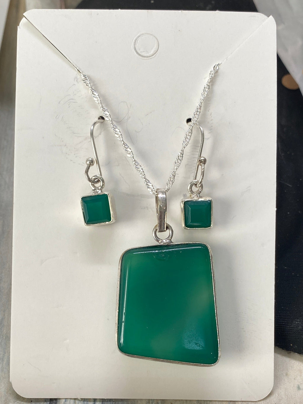Green Onyx and Solid Sterling Silver Pendant on a 22" Sterling Silver Box Chain