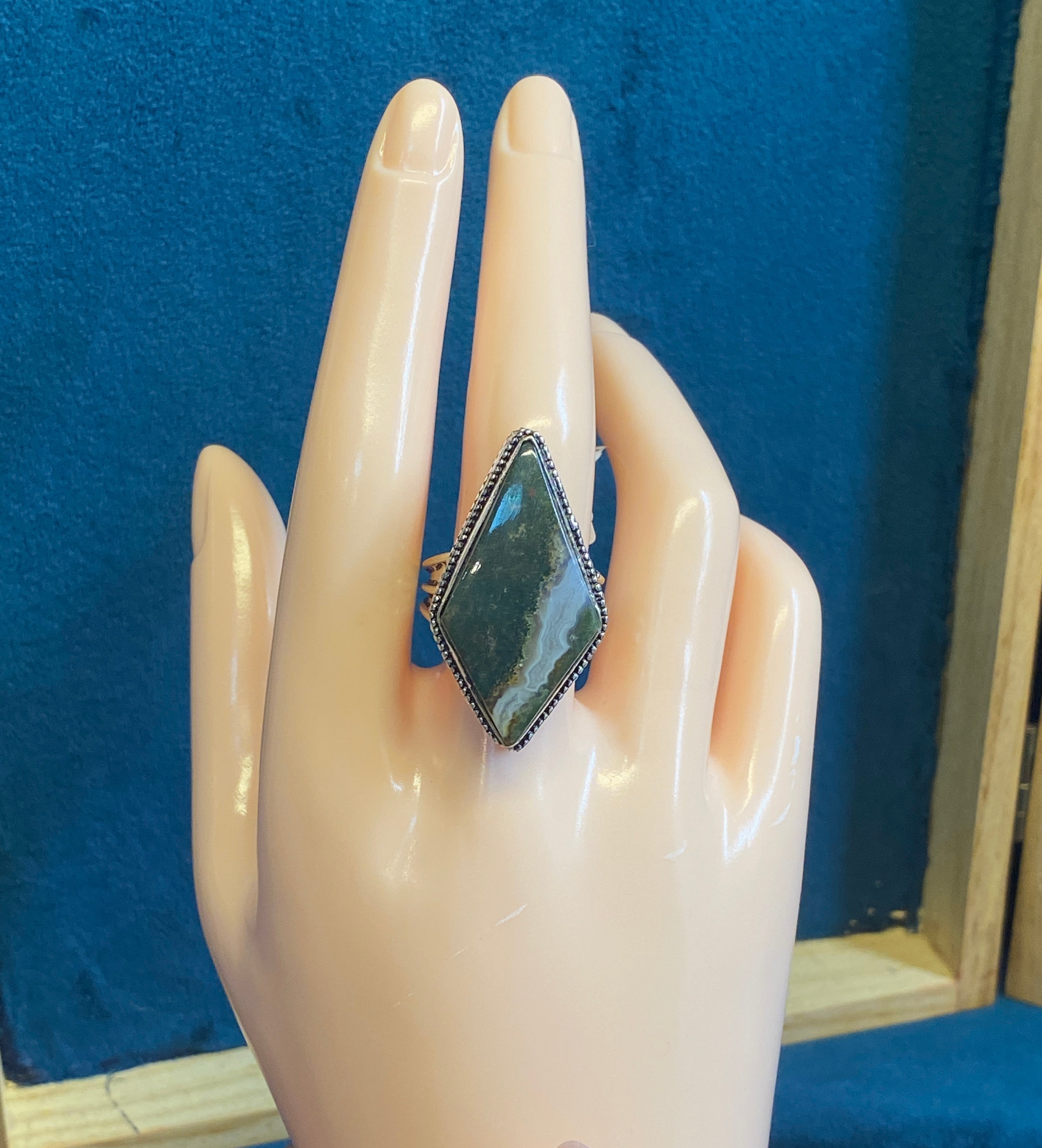 GREEN AGATE STATEMENT RING – SIZE 9 | STERLING SILVER