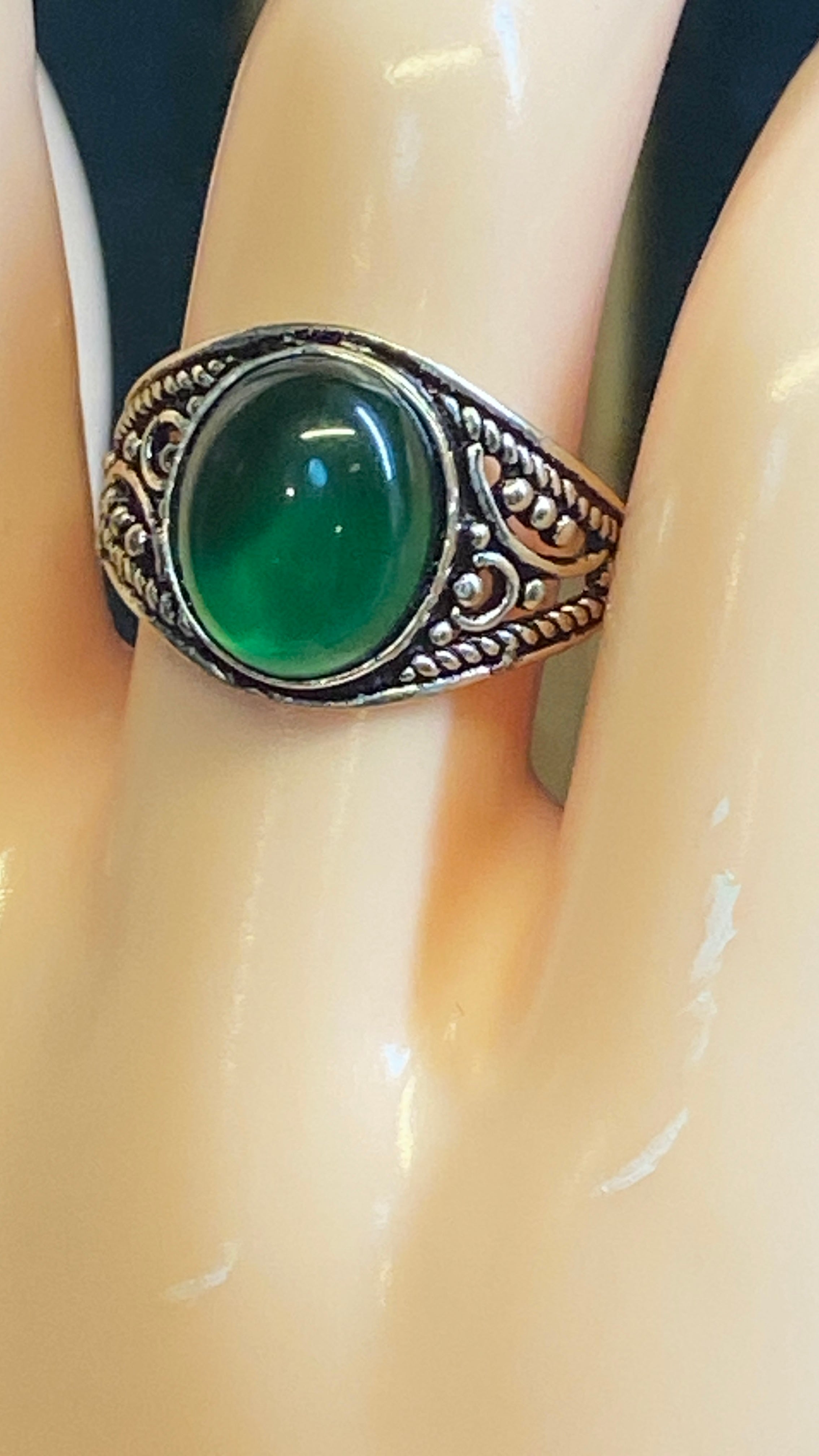 Emerald Glow Green Onyx Ring- 7