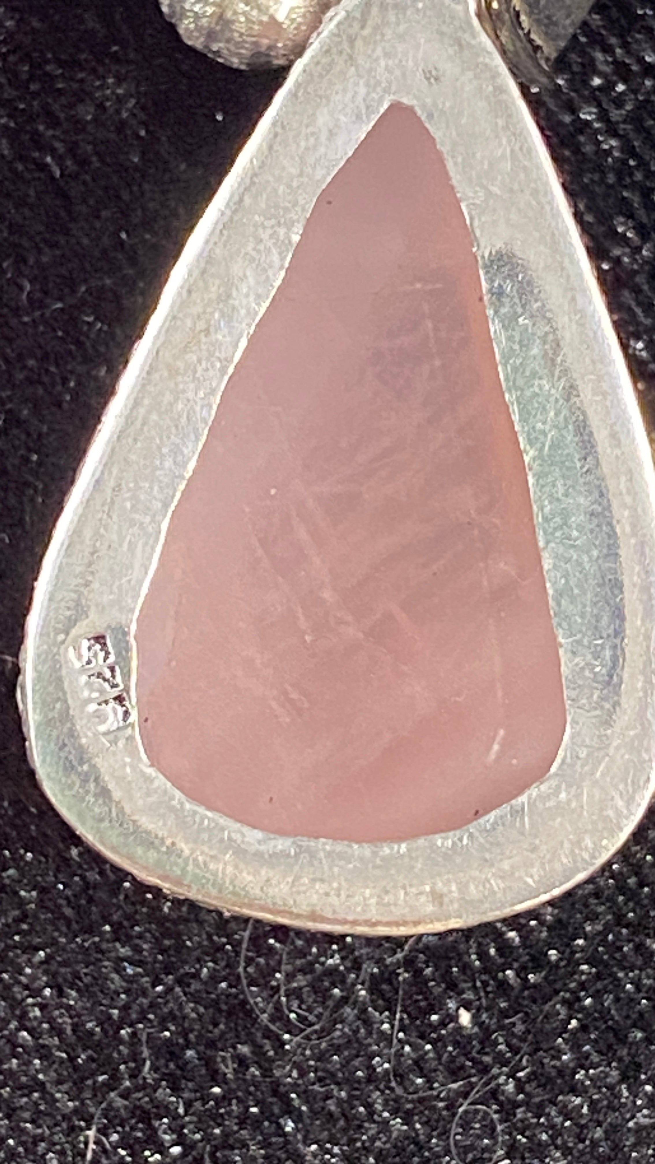 ROSE QUARTZ AND 925 STERLING SILVER PENDANT ON QUARTZ BEADED NECKLACE