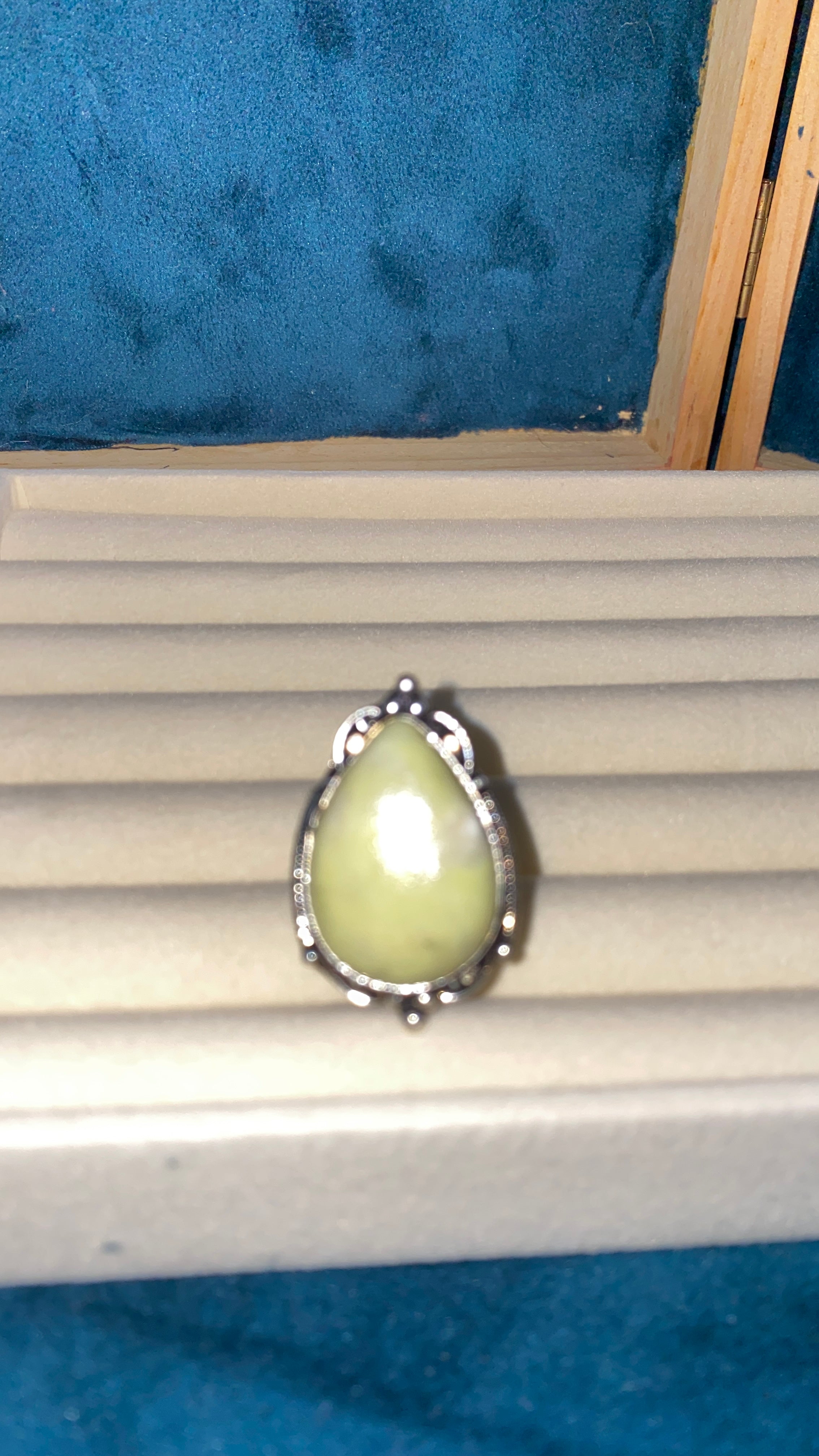 ✨ Lemon Chrysoprase Statement Ring ✨size 9