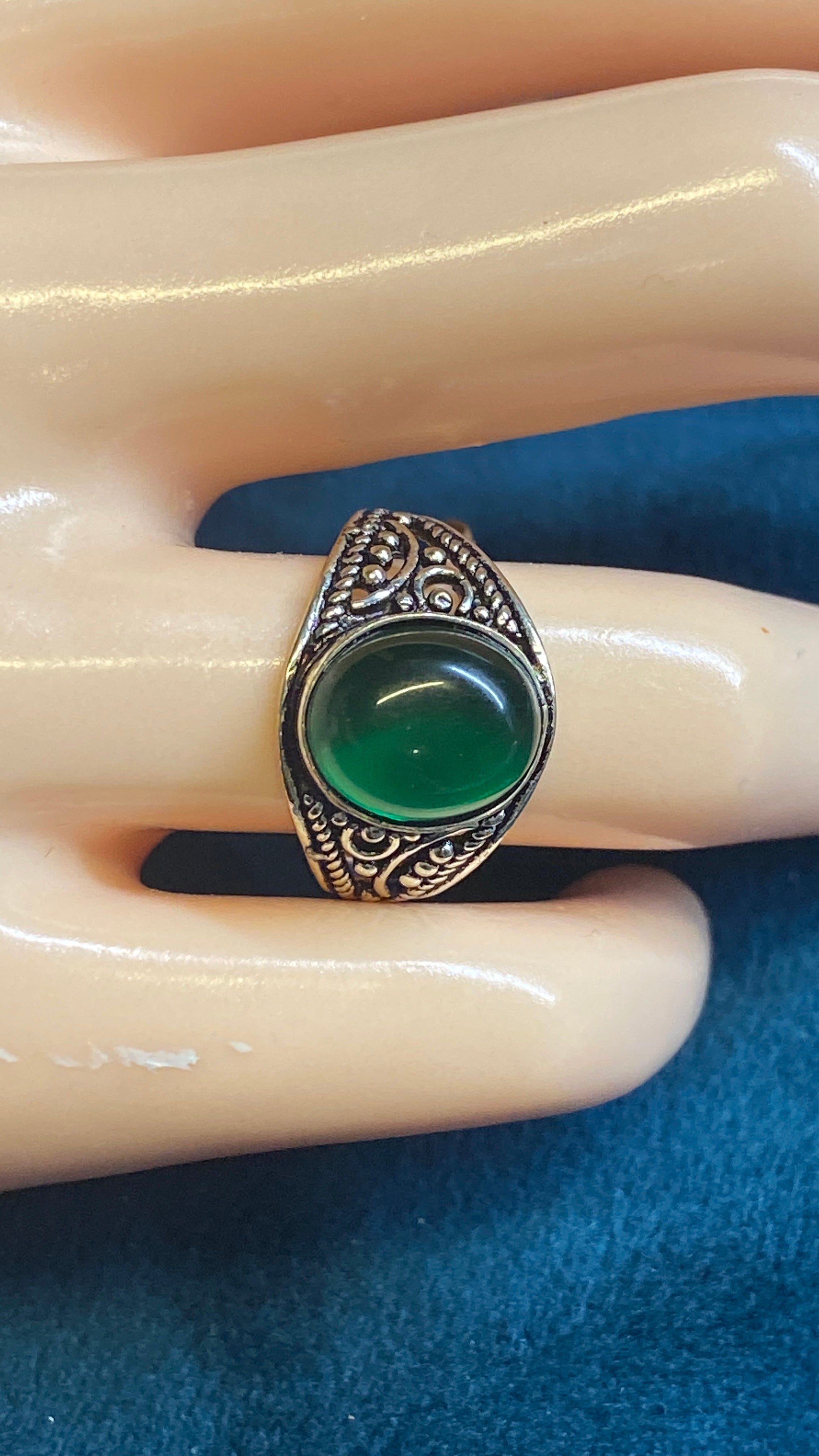 Emerald Glow Green Onyx Ring- 7