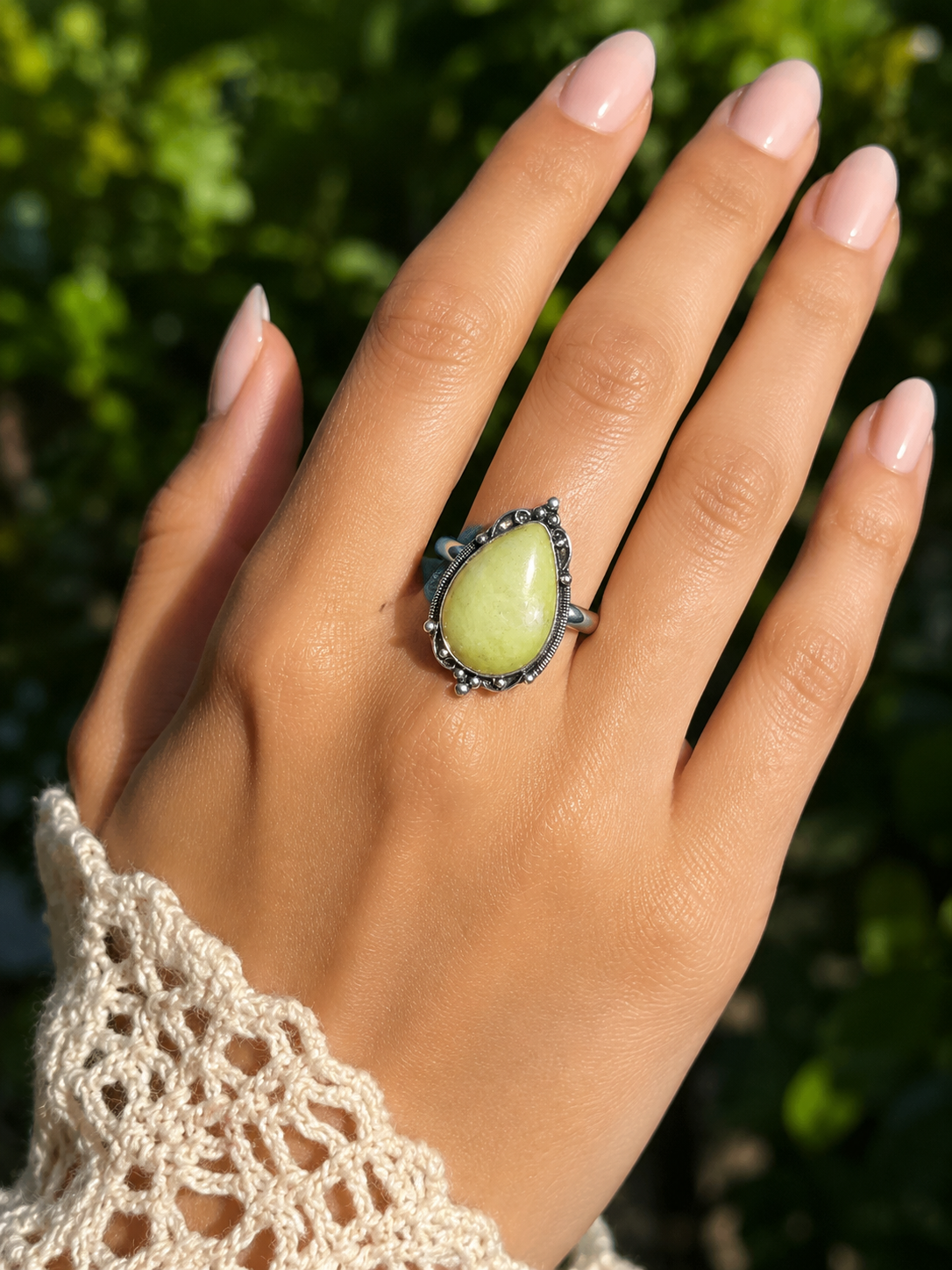 ✨ Lemon Chrysoprase Statement Ring ✨size 9